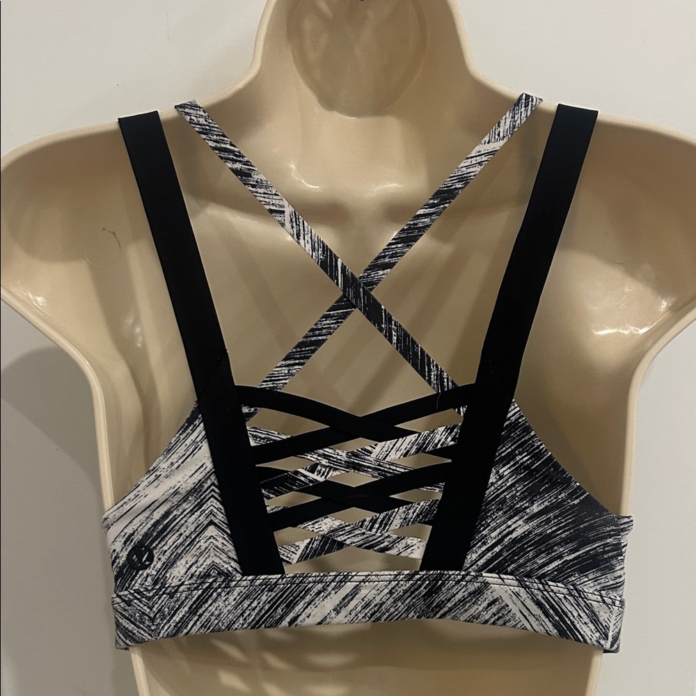 Lululemon - Picture 3 of 4